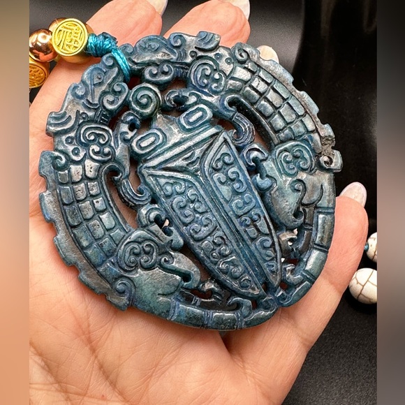 ANTIQUE JADE CHAN LOONG ( 蝉 龙 ) + CALCITE NATURAL STONE NECKLACE one size - Picture 8 of 11